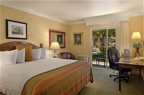 San Jose Airport Garden Hotel - San Jose, CA