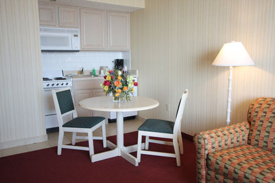 Barclay Tower Suites - Virginia Beach, VA