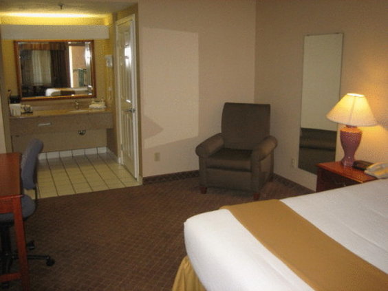 Holiday Inn Express Manhattan Beach (South Bay) - Manhattan Beach, CA