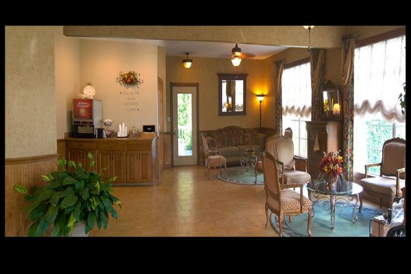 Honeysuckle Inn & Conference Center - Branson, MO