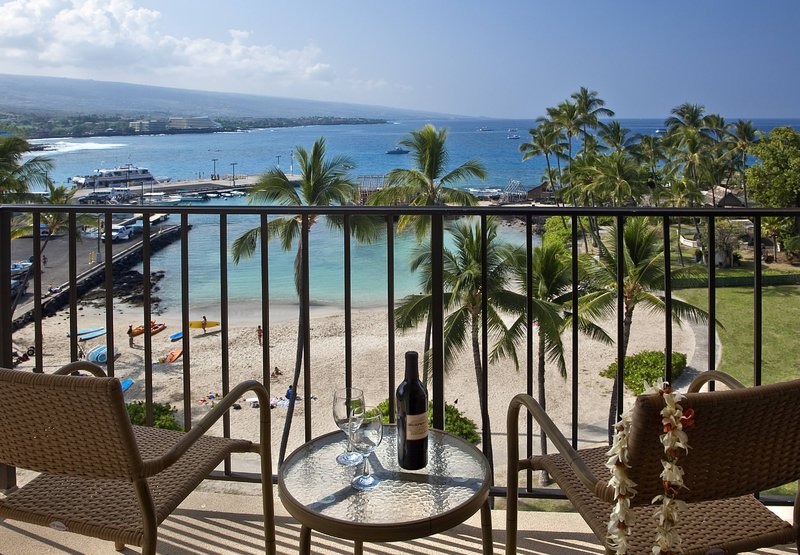 Courtyard By Marriott King Kamehameha's Kona Beach Hotel - Kailua-Kona, HI