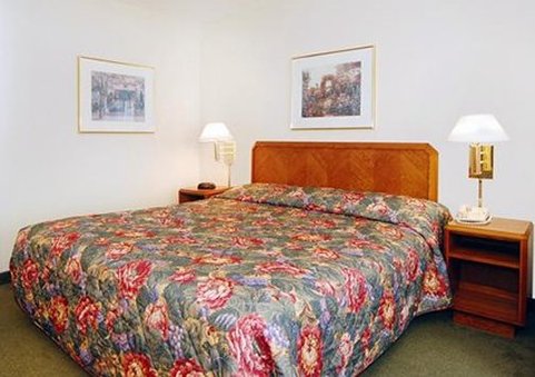 Americas Best Value Inn - Tallahassee, FL