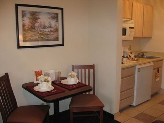 Sun Suites of Smyrna-Vinings - Smyrna, GA