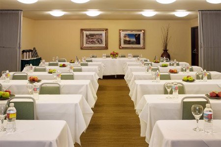 BEST WESTERN PLUS Truckee-Tahoe Hotel - Truckee, CA