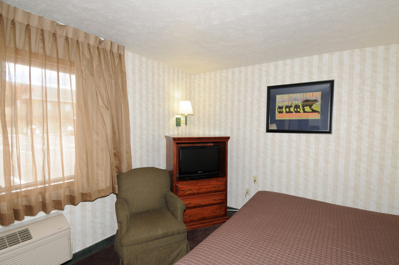 Best Western Cross-Winds Motor Inn - West Yellowstone, MT