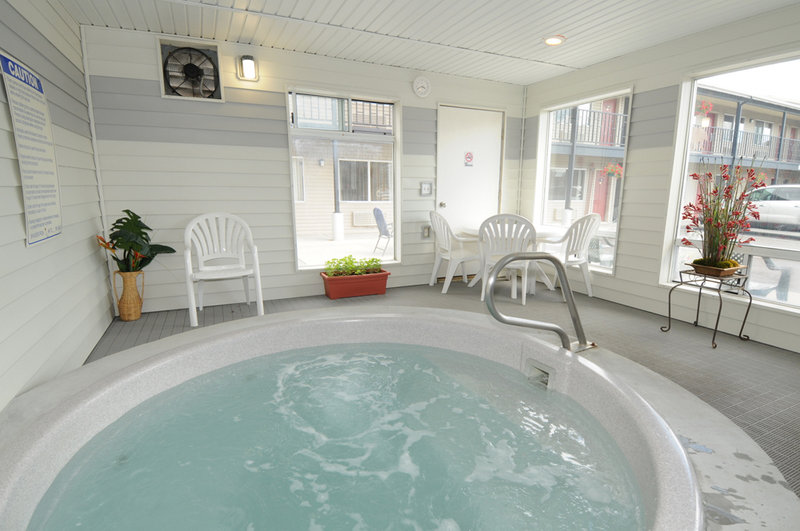 Best Western Cross-Winds Motor Inn - West Yellowstone, MT