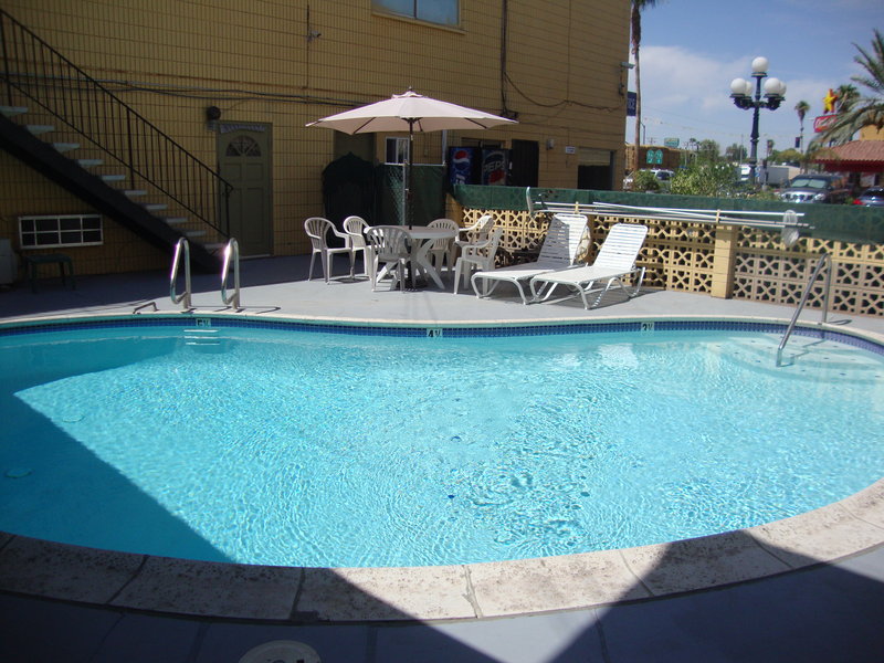 Townhouse Inn & Suites - Brawley, CA