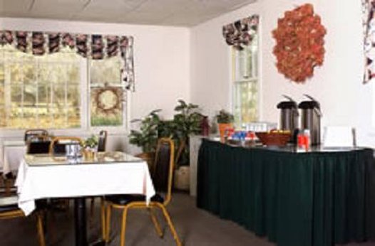 Quaker Inn & Conference Ctr - Uxbridge, MA