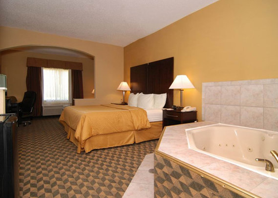 Comfort Suites Near Stonebriar Mall