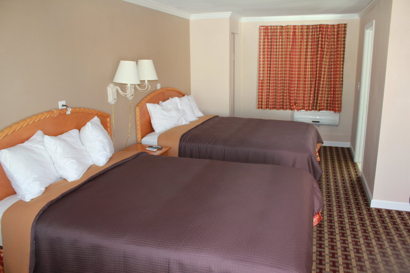Cape Cod Inn - Hyannis, MA