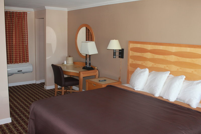 Cape Cod Inn - Hyannis, MA