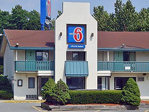 Motel 6 - Leominster, MA