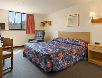 Americas Best Value Inn - Chadron, NE