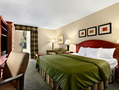 Howard Johnson Grand Forks ND - Grand Forks, ND