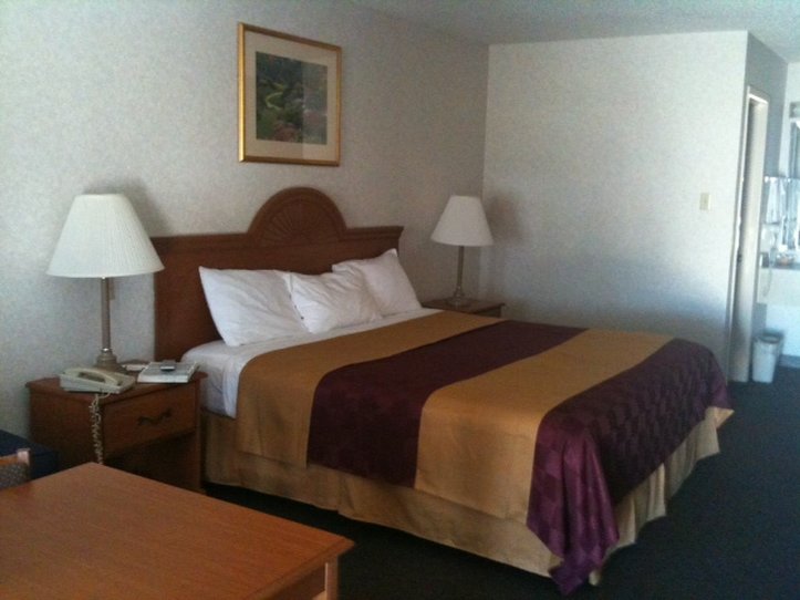 Midlothian Inn - Midlothian, TX