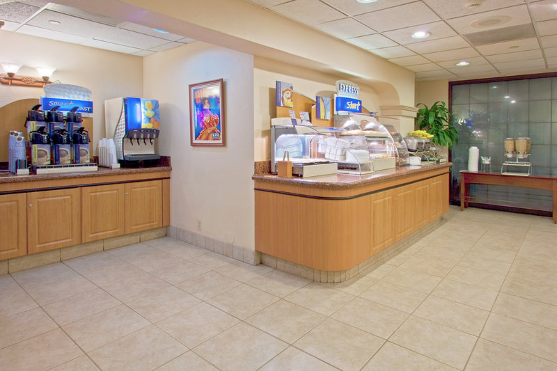 Holiday Inn Express Hotel & Suites Miami-Hialeah (Miami Lakes) - Miami Lakes, FL