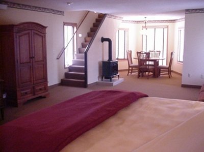 Riverwood Inn - Monticello, MN