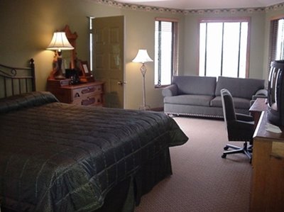 Riverwood Inn - Monticello, MN