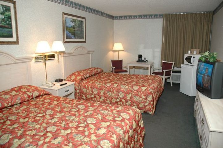Key West Inn - Baxley, GA