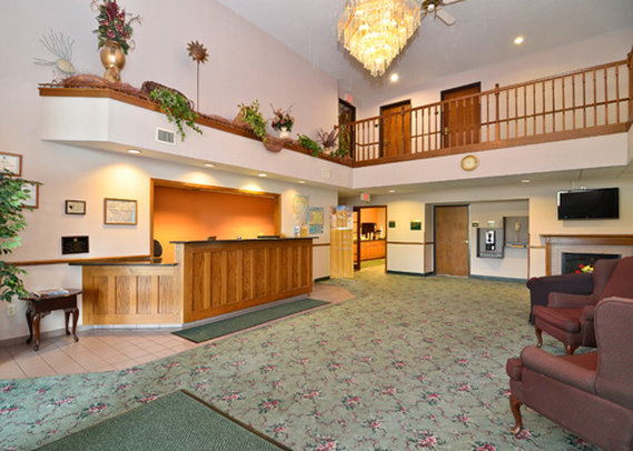 Quality Inn & Suites - Stoughton, WI