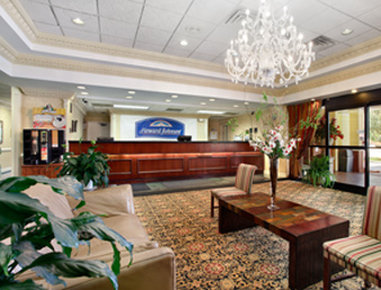 Howard Johnson Plz - Altamonte Springs, FL
