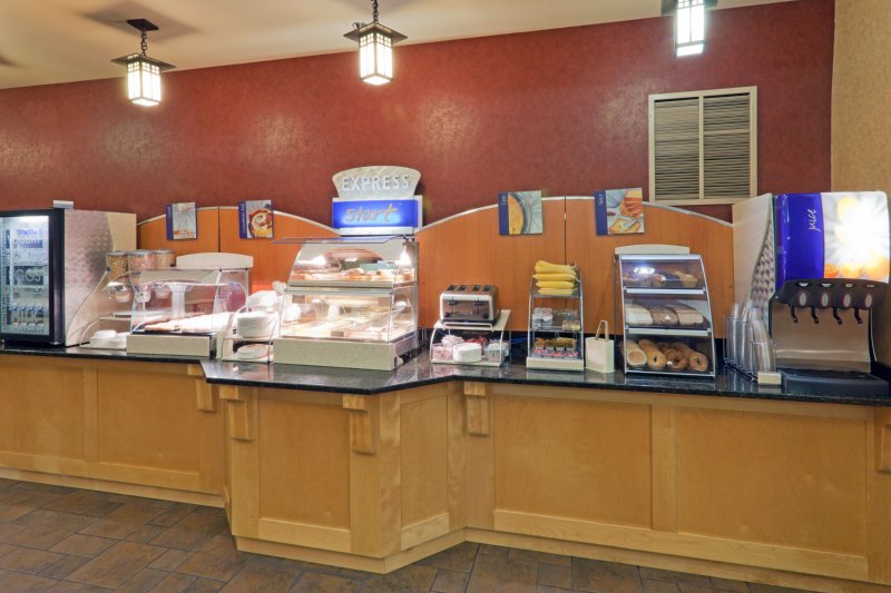 Holiday Inn Express & Suites GILLETTE - Gillette, WY