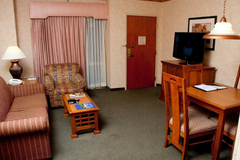 Embassy Suites Little Rock - Little Rock, AR