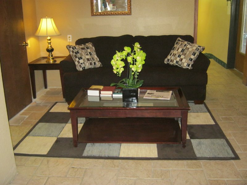 Americas Best Value Inn - Chadron, NE