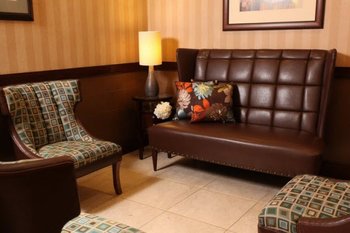 Pointe Plaza Hotel Brooklyn - Lobby