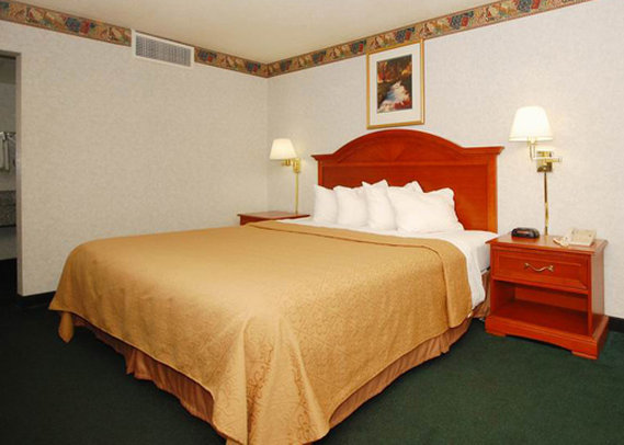 Quality Inn - Columbia, MO