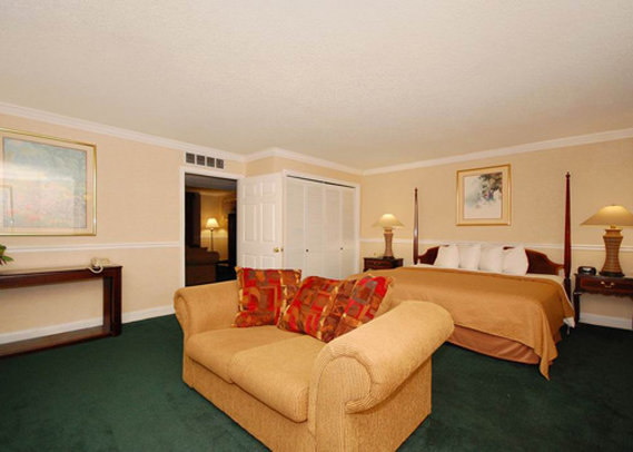 Quality Inn - Columbia, MO