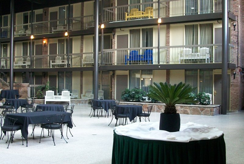 Park Inn By Radisson, Sharon, PA - West Middlesex, PA