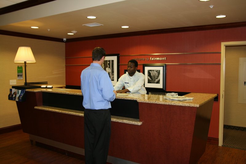 Hampton Inn Fairmont - Fairmont, MN