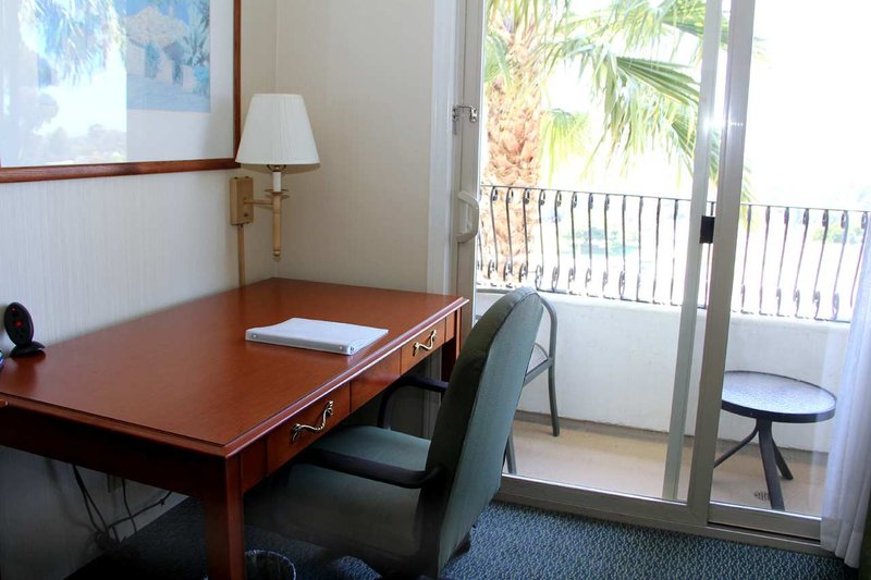 Hampton Inn & Suites San Clemente - San Clemente, CA