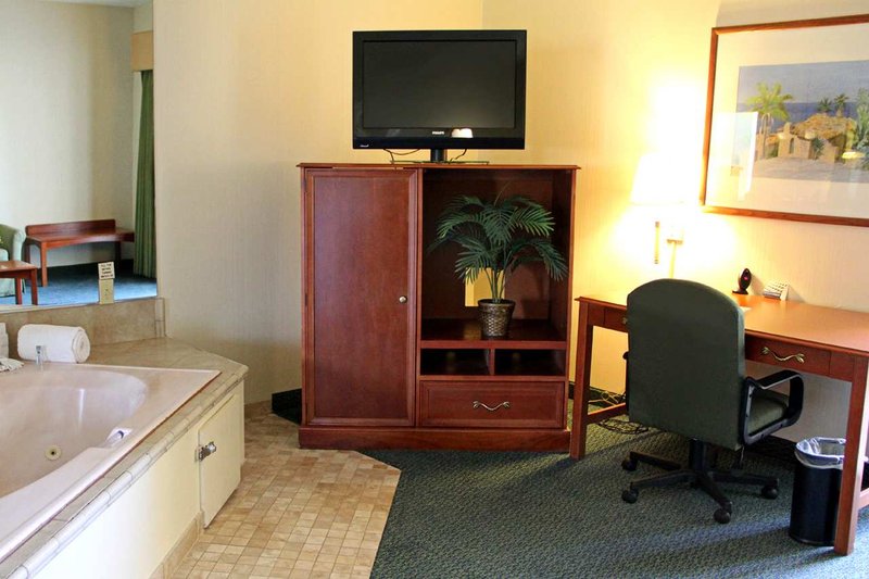 Hampton Inn & Suites San Clemente - San Clemente, CA