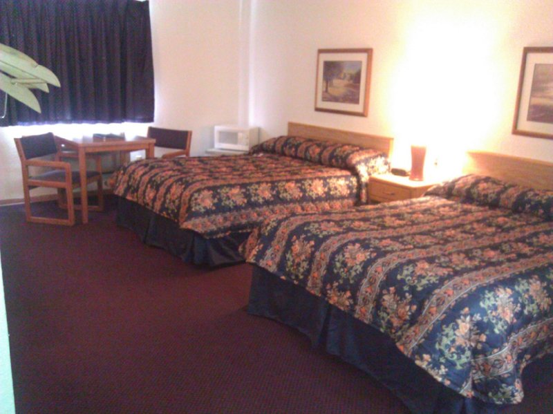 Econo Lodge - Brainerd, MN