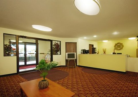 Econo Lodge - Brainerd, MN