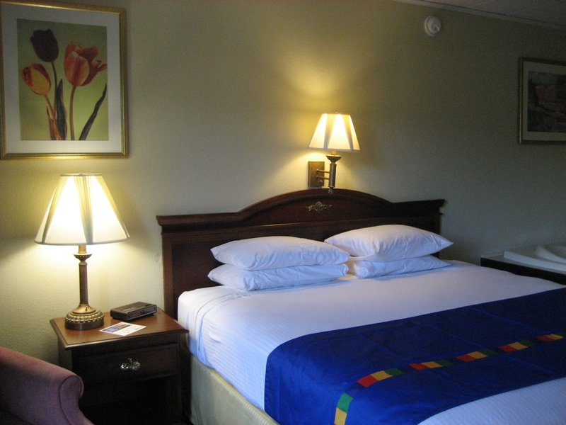 Park Inn By Radisson, Sharon, PA - West Middlesex, PA