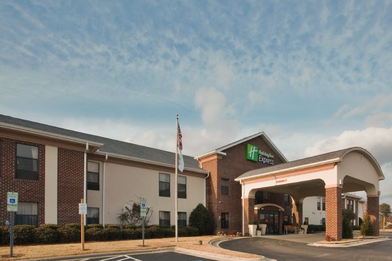 Holiday Inn Express PLYMOUTH - Kelford, NC