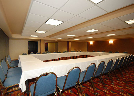 Comfort Inn And Suites - Eatontown, NJ