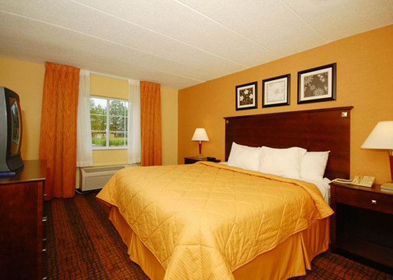 Comfort Inn And Suites - Eatontown, NJ