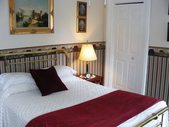 Pinehill Inn - Oregon, IL