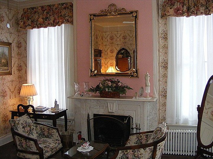 Pinehill Inn - Oregon, IL