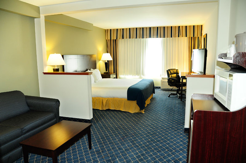 Holiday Inn Express-Delafield - Delafield, WI