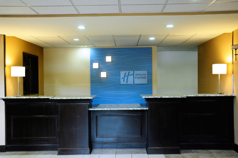 Holiday Inn Express-Delafield - Delafield, WI