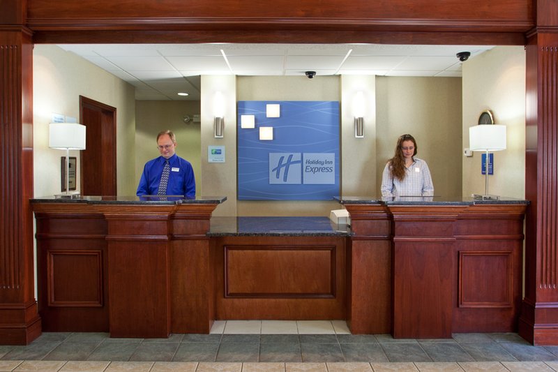 Holiday Inn Express GROVE CITY (OUTLET CENTER) - Mercer, PA