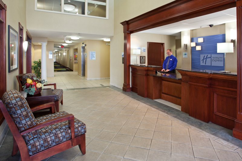 Holiday Inn Express GROVE CITY (OUTLET CENTER) - Mercer, PA