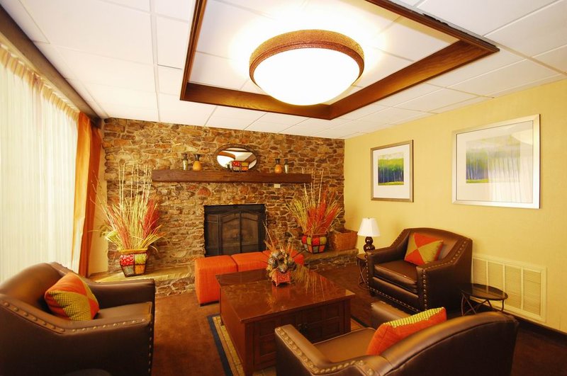 Holiday Inn Express Forsyth - Forsyth, GA