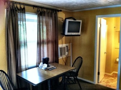 Forsyth Inn - Forsyth, MO