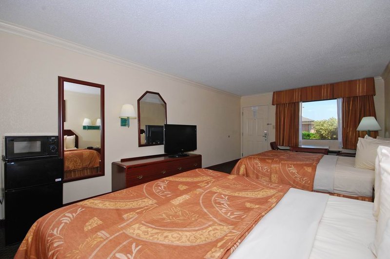 Best Western Inn & Suites - Byron, GA